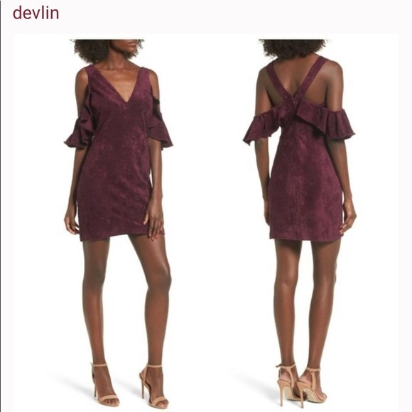Devlin | NWT wine ruffle cold shoulder dress - Picture 3 of 9